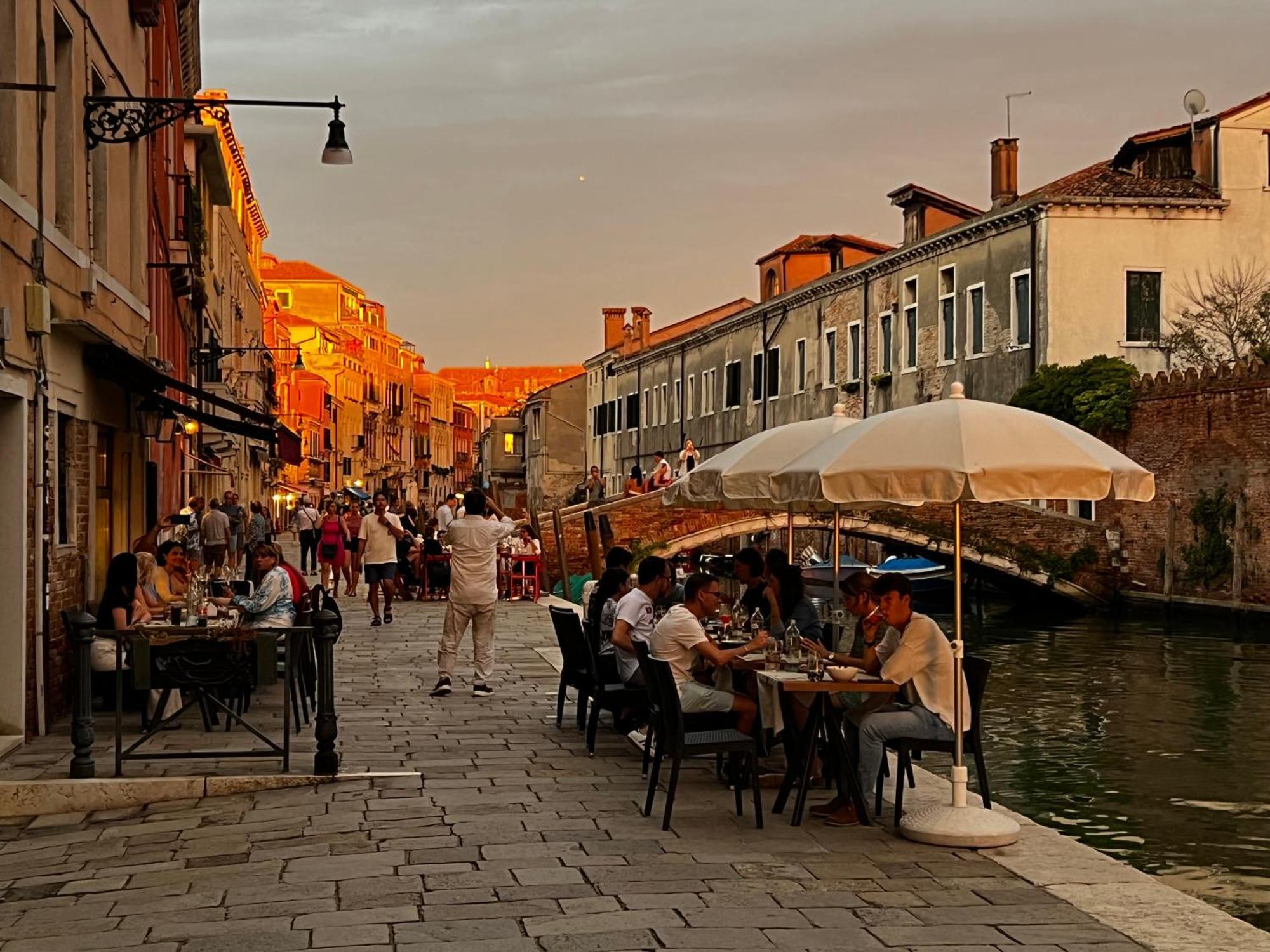 Tintoretto 1 Con Terrazza Sopra Il Tetto, 3 Bagni, 3 Grandi Camere Da Letto, Super Nuovo Venedig Exteriör bild